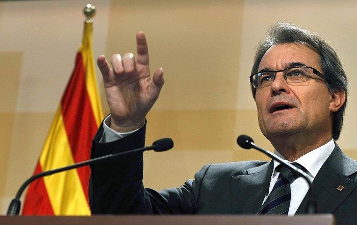 GRA104. Barcelona. 30/11/2012,- El presidente de la Generalitat en funciones, Artur Mas, en la sala de prensa del Palau de la Generalitat en Barcelona donde ha ofrecido su primera rueda de prensa tras las elecciones del pasado domingo. EFE/Alberto Estévez