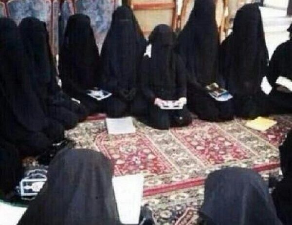 clases-para-ninas-en-raqqa-capital-del-califato-isis-news-media