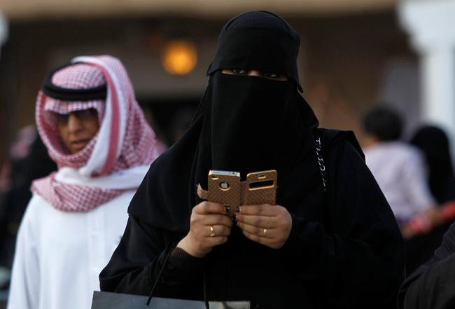 burka-arabiasaudi-iphone